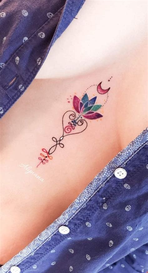 tatuajes entre los senos|Tatuajes entre los ceno